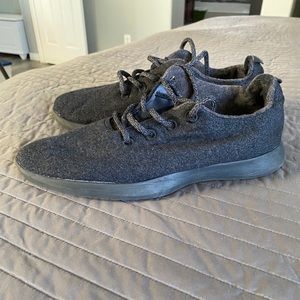 Allbirds Wool Runners - nice EUC in charcoal gray